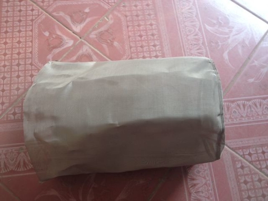 Un buen precio. elevación vertical de acero inoxidable de los bolsos de filtro 316L 314 para el tratamiento de aguas en línea