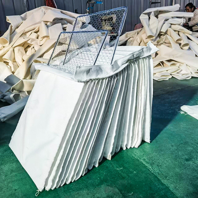 Un buen precio. Bolsas de extracción de polvo de poliéster de filtro para el colector de polvo de bolsa única PL en línea